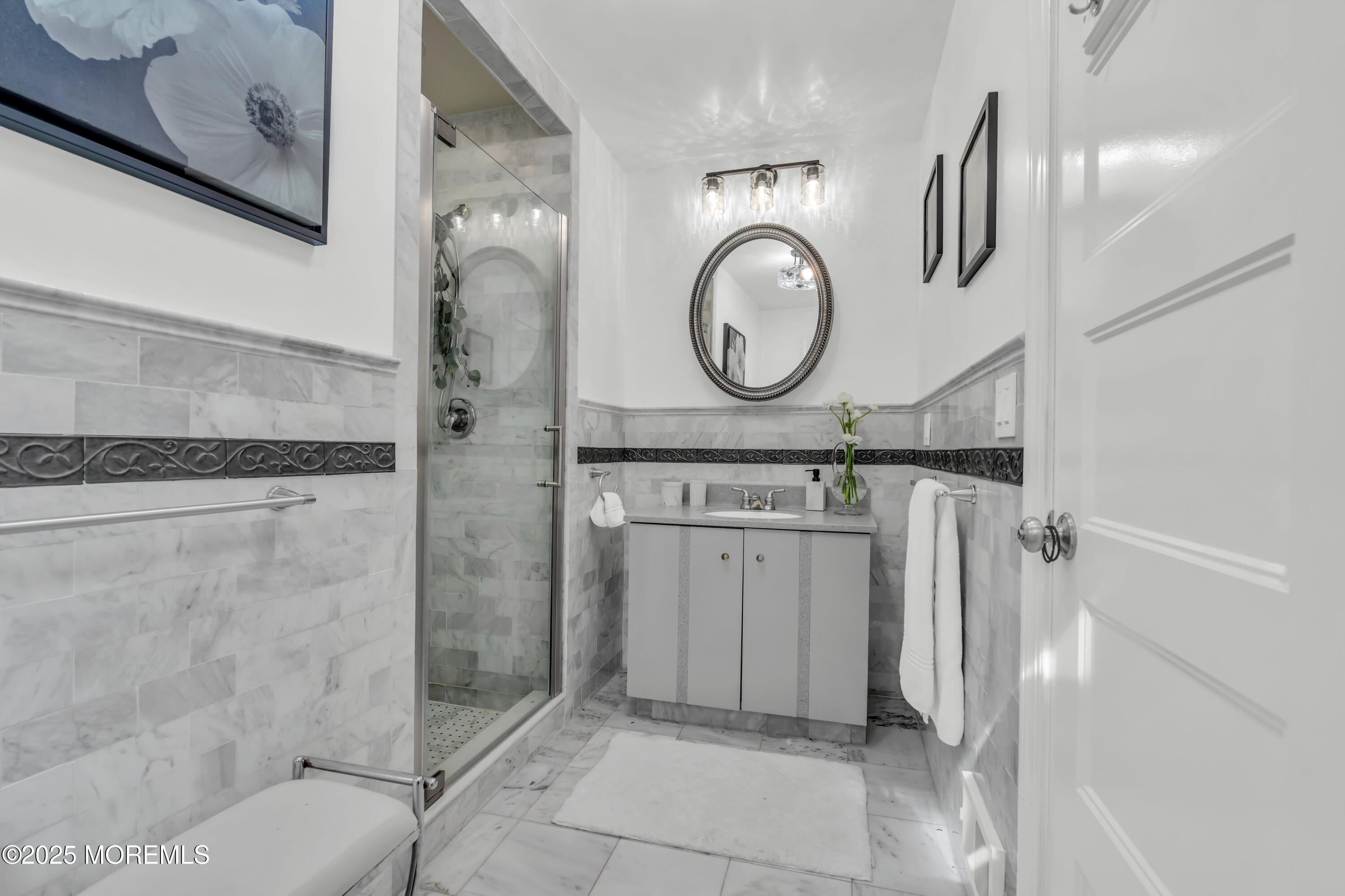 16 Heathcliff Road Rumson, NJ 07760 - Photo 24 of 49 Full Bathroom