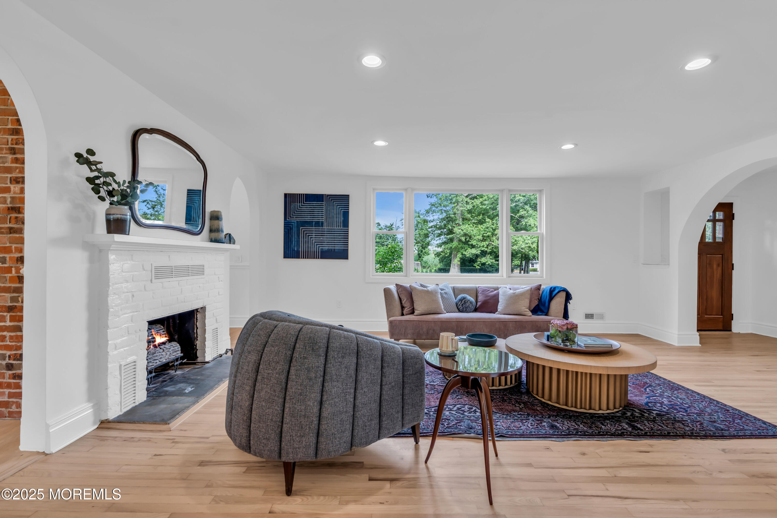 16 Heathcliff Road Rumson, NJ 07760 - Photo 9 of 49 Living Room