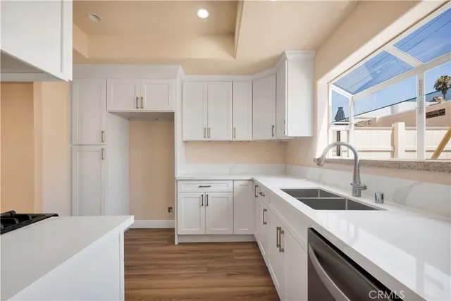 $699,000 | 19017 Gault Street, Unit 103, Reseda, CA 91335