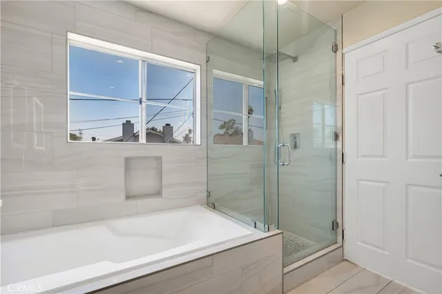 $699,000 | 19017 Gault Street, Unit 103, Reseda, CA 91335