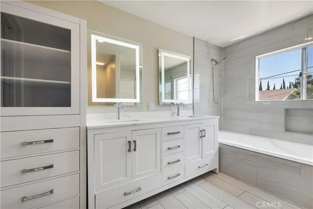 $699,000 | 19017 Gault Street, Unit 103, Reseda, CA 91335