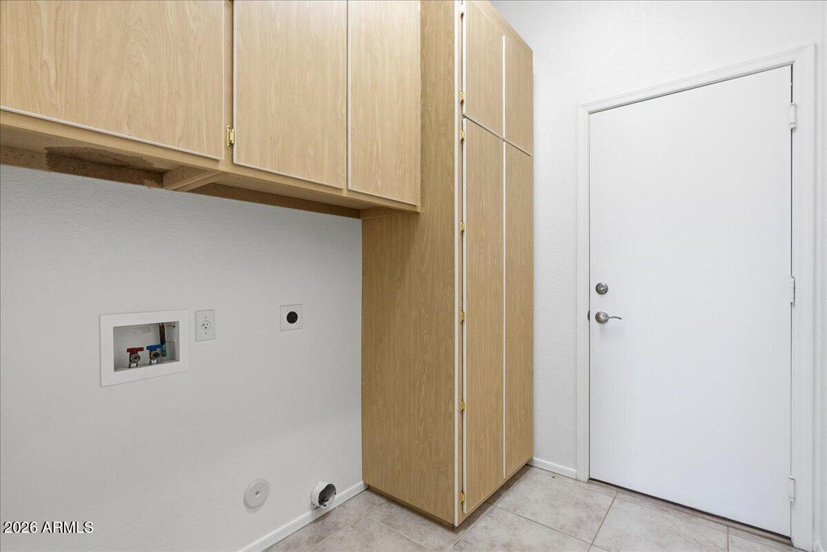 10247 East Superstition Range Road Gold Canyon, AZ 85118 - Photo 23 of 35 27-Laundry