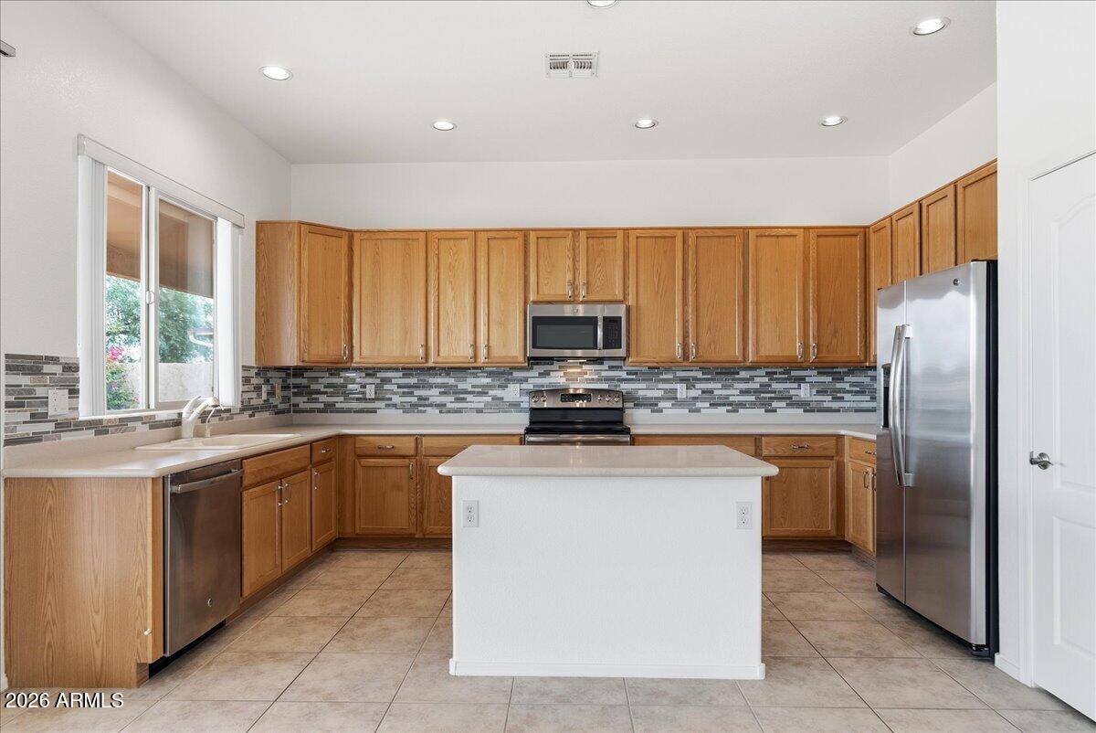 10247 East Superstition Range Road Gold Canyon, AZ 85118 - Photo 7 of 35 13-Kitchen