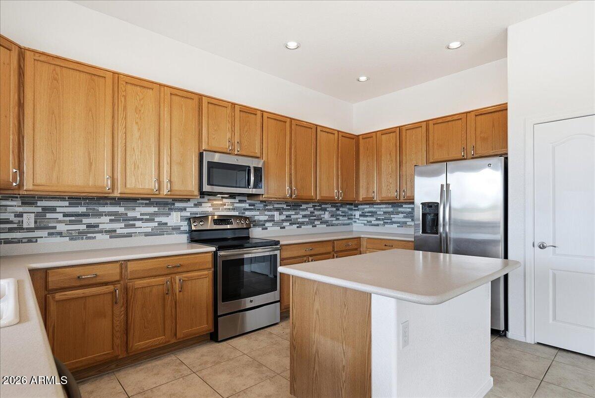 10247 East Superstition Range Road Gold Canyon, AZ 85118 - Photo 8 of 35 14-Kitchen