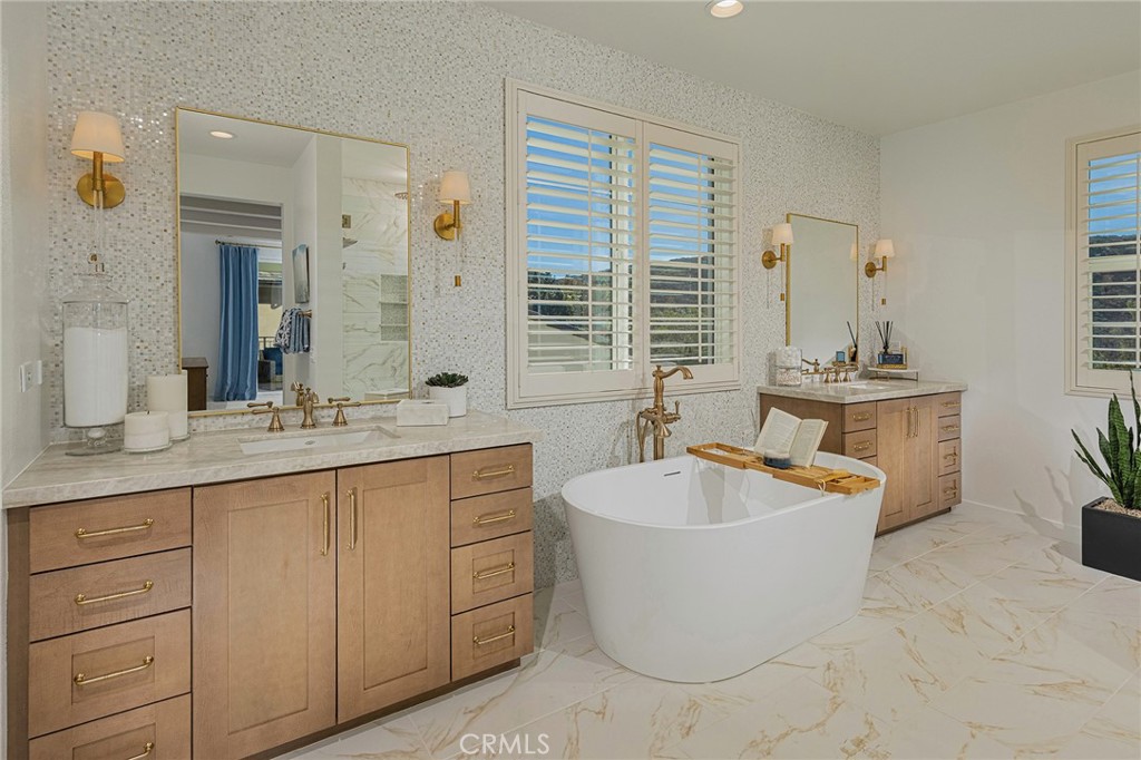 3070 Rue De Latour Vista, CA 92084 - Photo 21 of 22 Primary Bathroom - Model Home