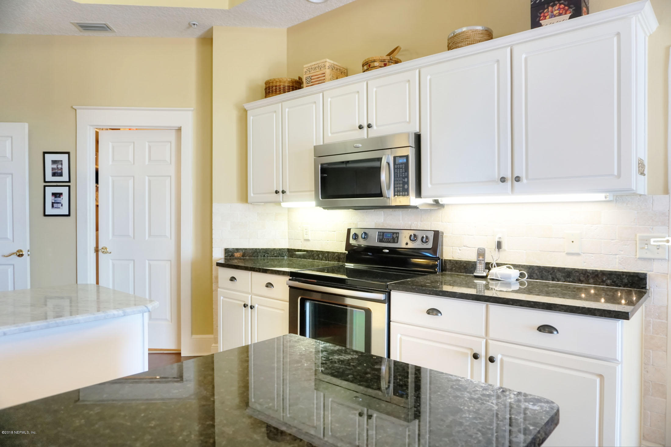418 Beachside Place Fernandina Beach, FL 32034 - Photo 10 of 35 llkitchen2-sm