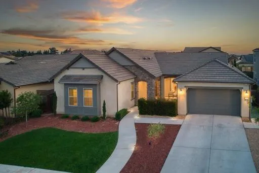$665,000 | 598 Crescent Lane, Madera, CA 93636