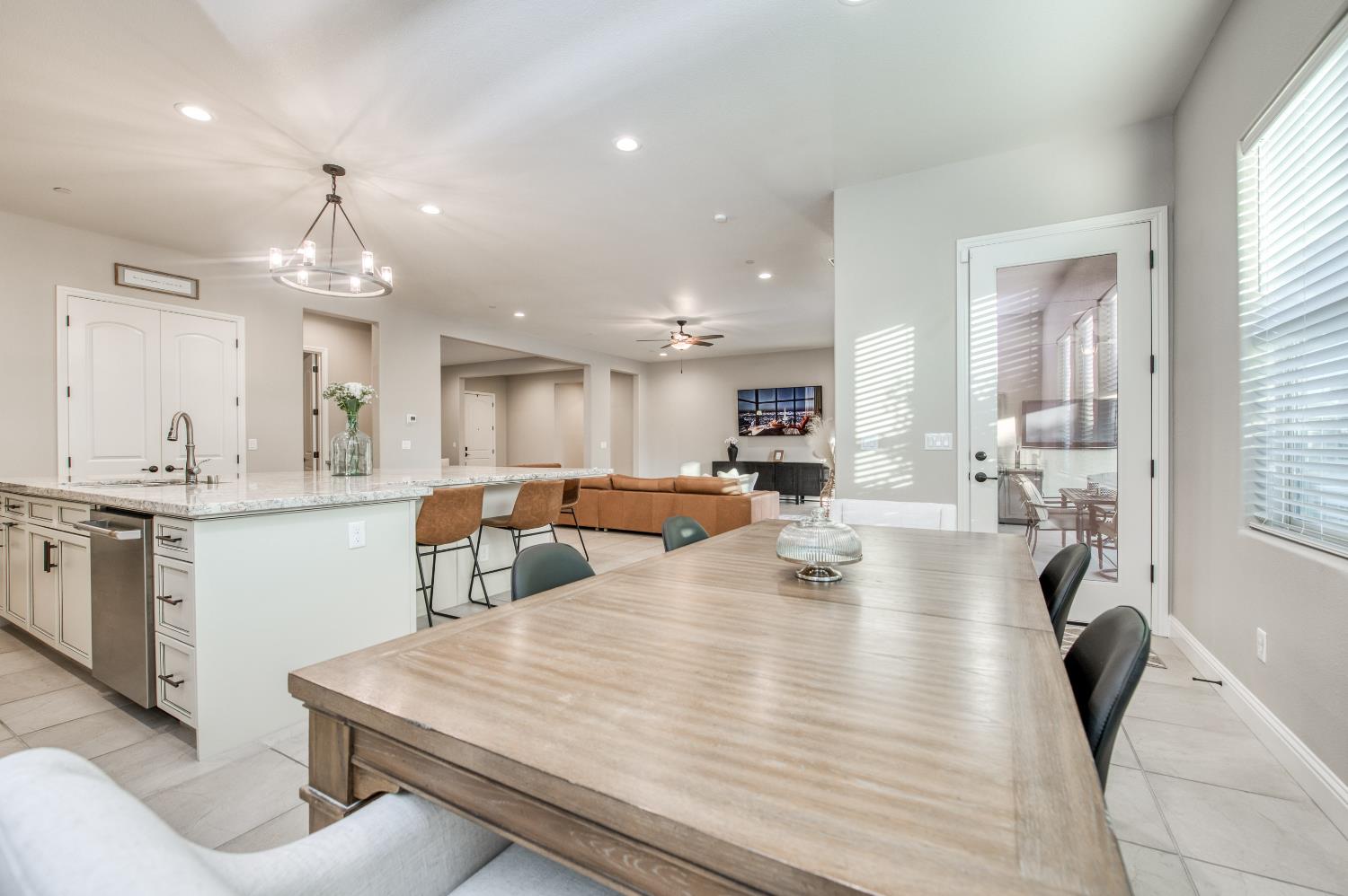 598 Crescent Lane Madera, CA 93636 - Photo 27 of 80