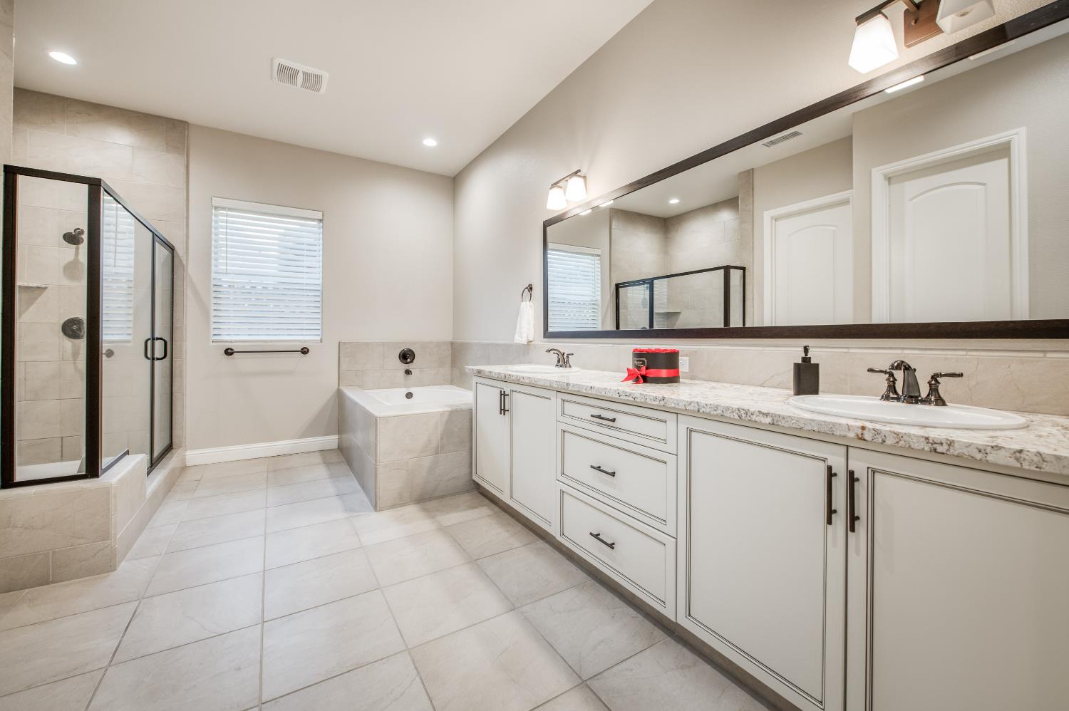 598 Crescent Lane Madera, CA 93636 - Photo 34 of 80