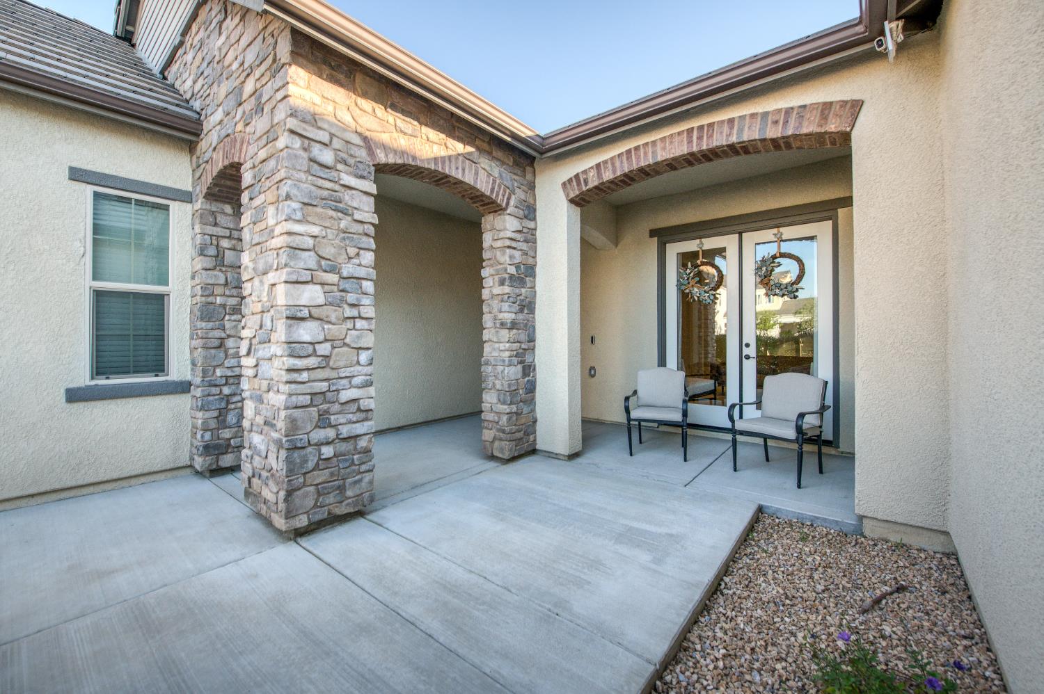 598 Crescent Lane Madera, CA 93636 - Photo 4 of 80