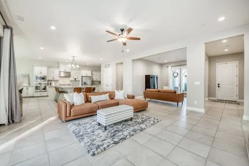 $665,000 | 598 Crescent Lane, Madera, CA 93636
