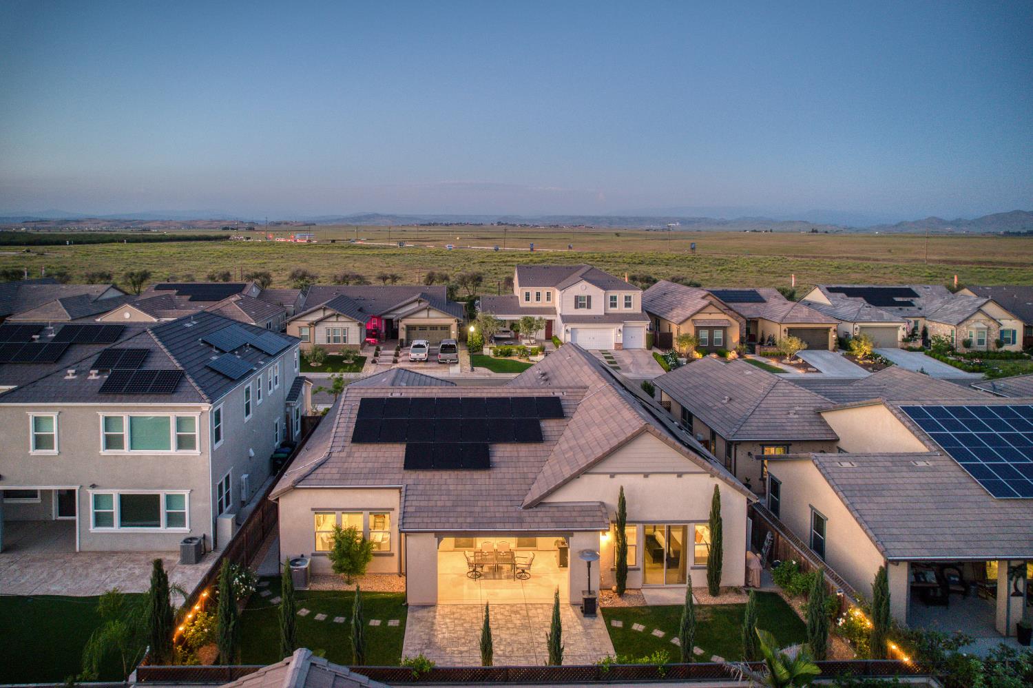 598 Crescent Lane Madera, CA 93636 - Photo 78 of 80 a view of a city with an ocean view
