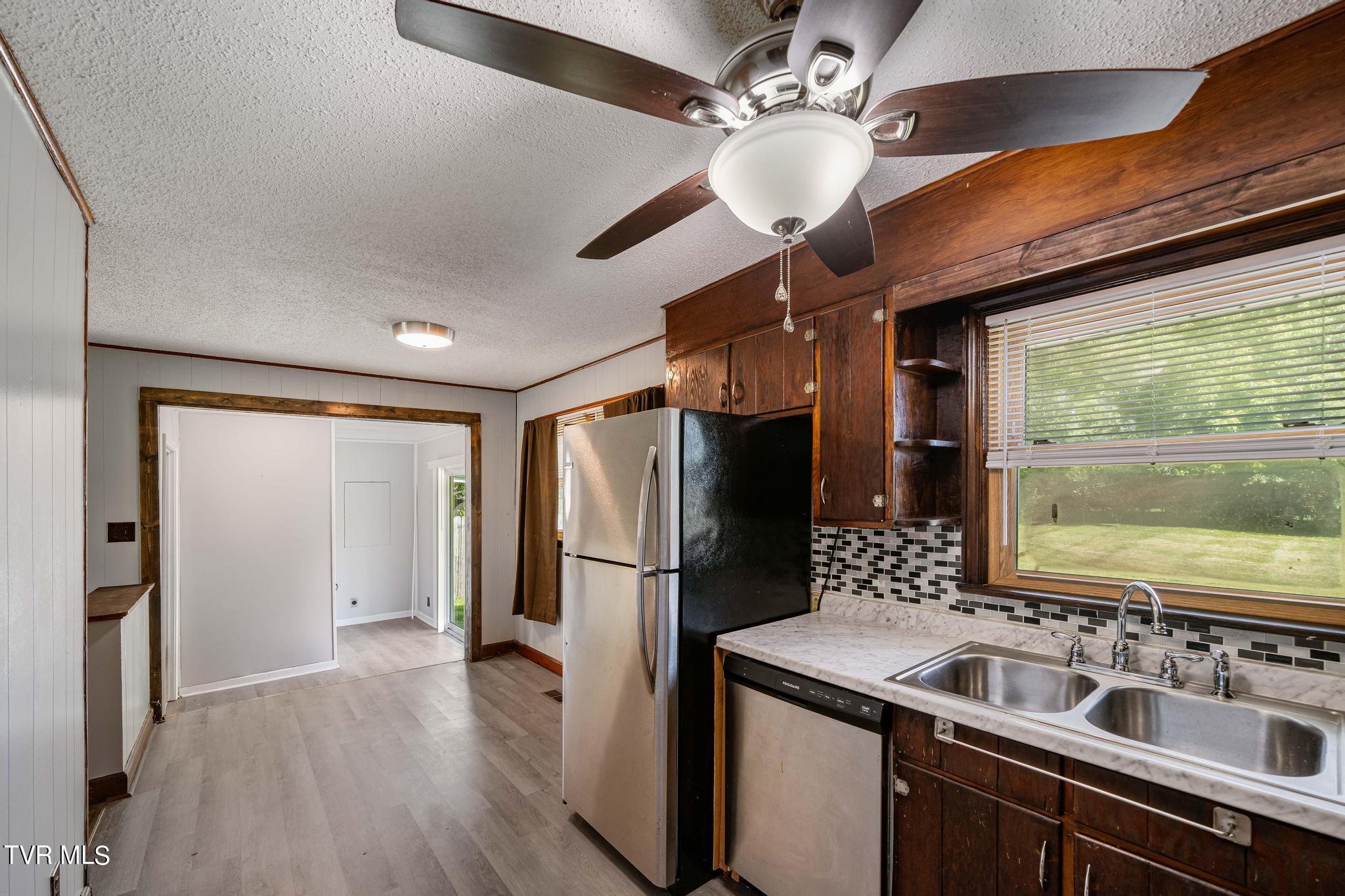 422 Gap Creek Road Elizabethton, TN 37643 - Photo 12 of 26 422 Gap Creek Road (28 of 40)