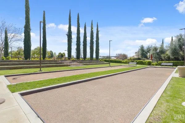a view of a tennis court