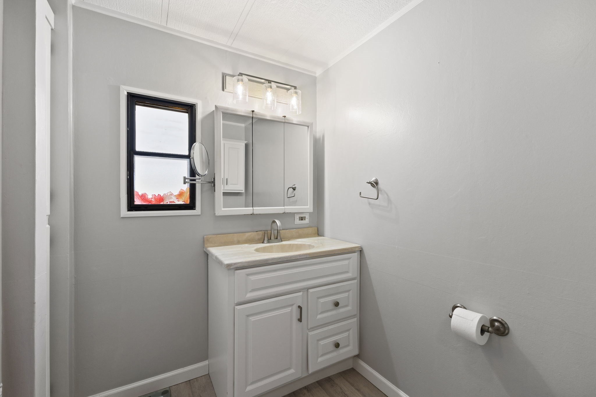 13 Valley Forge Road Taunton, MA 02780 - Photo 15 of 26 Gallery Image 15