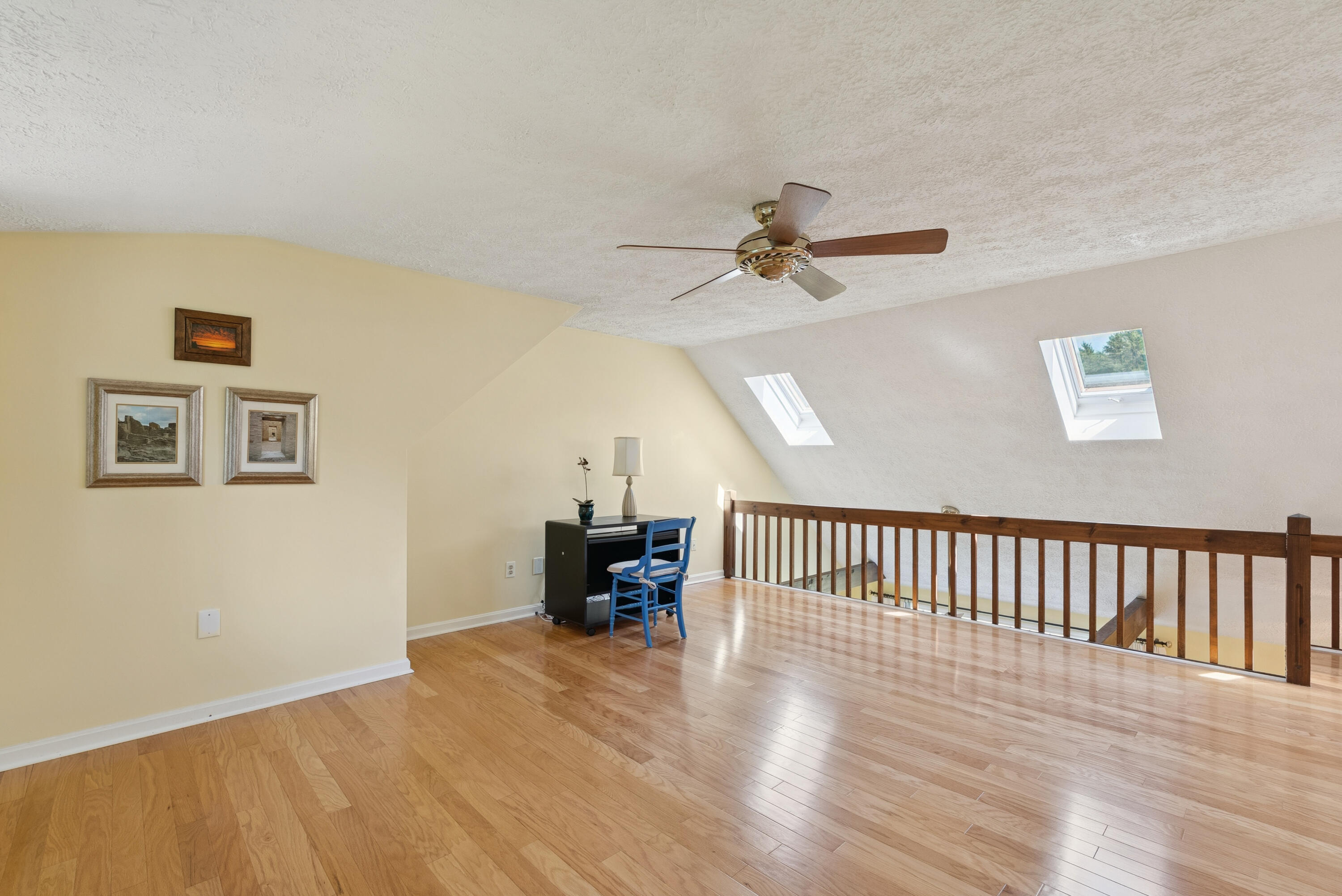 13 Cluf Bay Road, Unit 13 Brunswick, ME 04011 - Photo 27 of 43 Family Room/Office