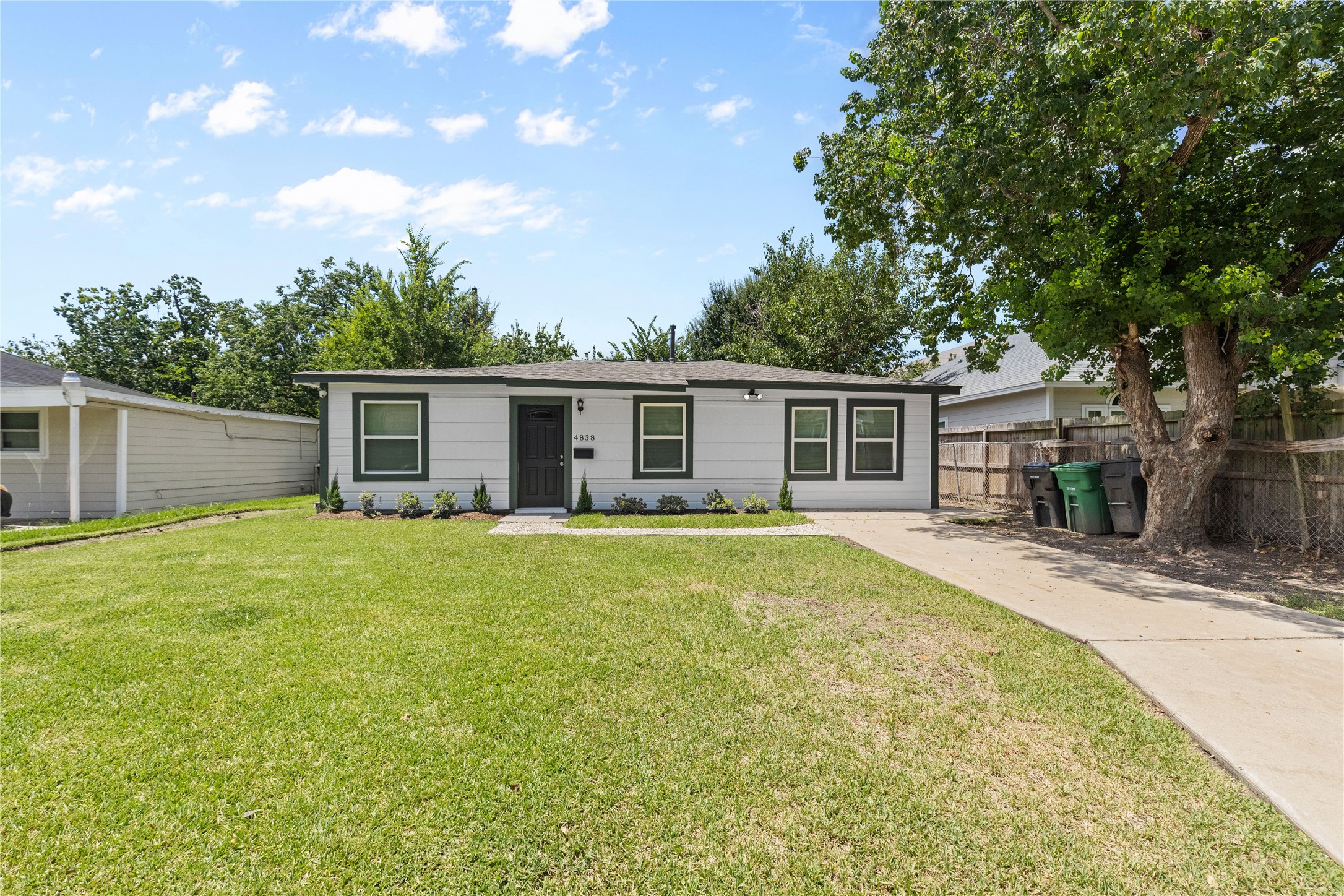 4838 Van Fleet Street Houston, TX 77033 - Photo 16 of 19