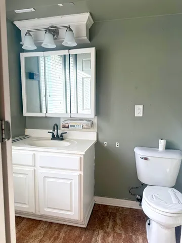 $167,000 | 1942 Tall Oaks Drive, Unit 3B, Aurora, IL 60505