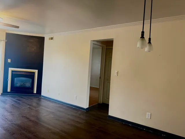 $167,000 | 1942 Tall Oaks Drive, Unit 3B, Aurora, IL 60505