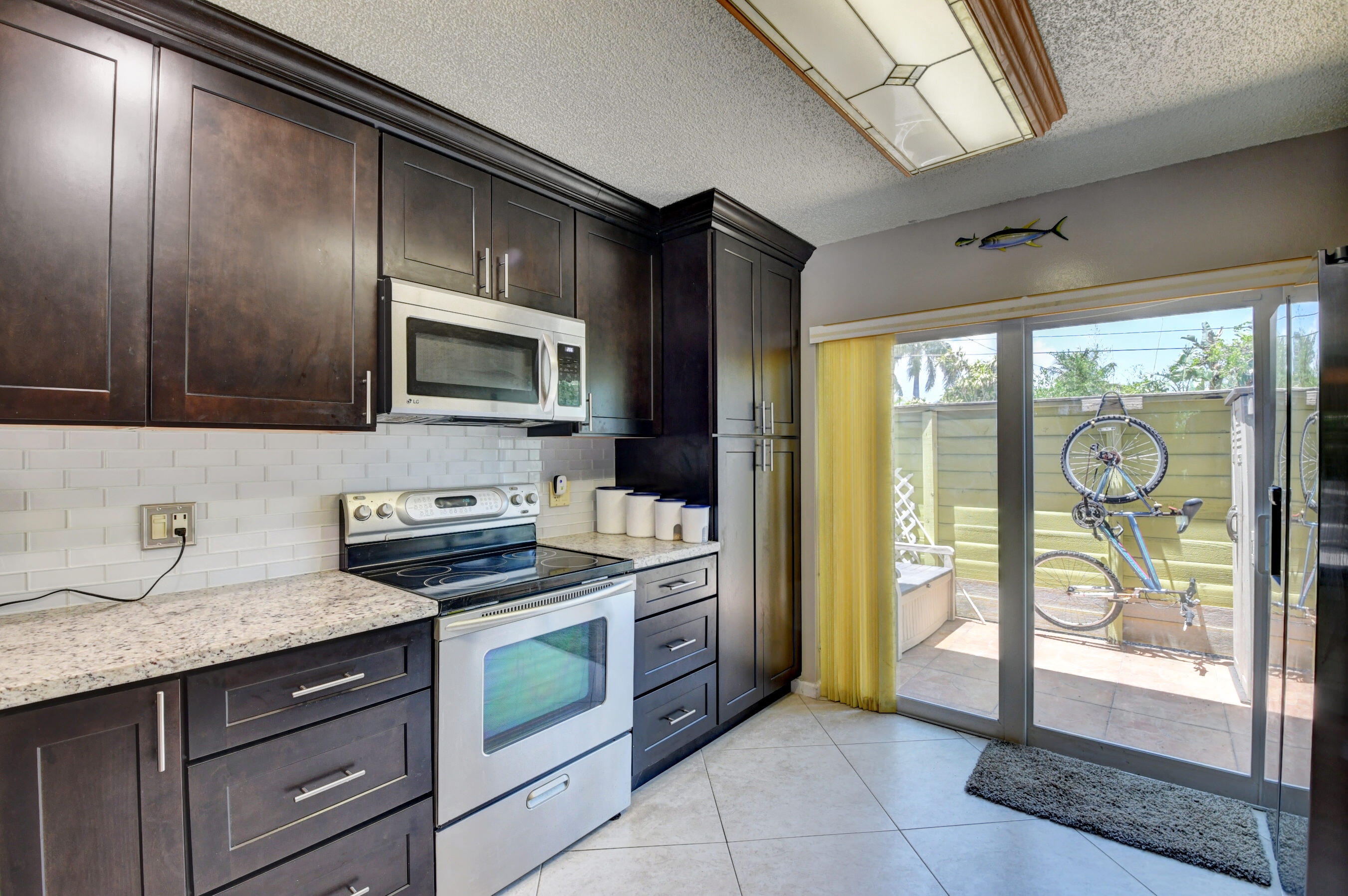 646 Mariners Way Boynton Beach, FL 33435 - Photo 2 of 49 Kitchen Microwave Stainless Steel Stove