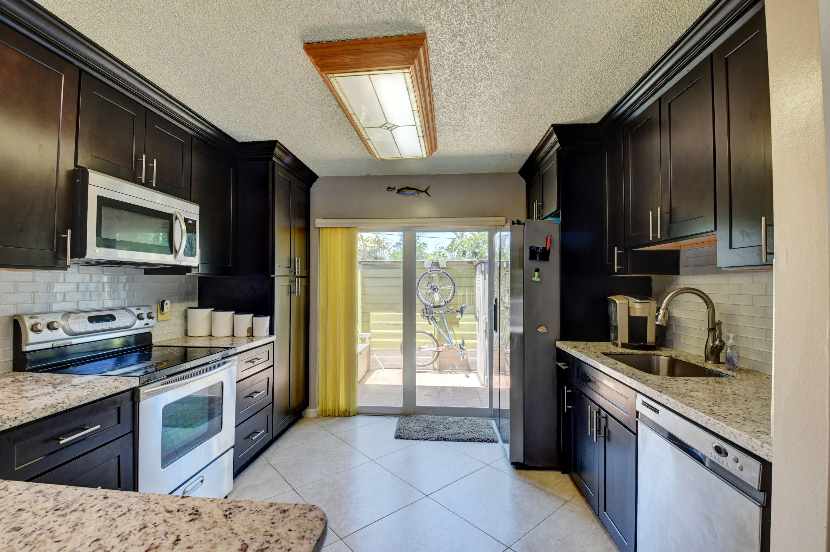 646 Mariners Way Boynton Beach, FL 33435 - Photo 25 of 49 Kitchen Stainless Steel Appliances