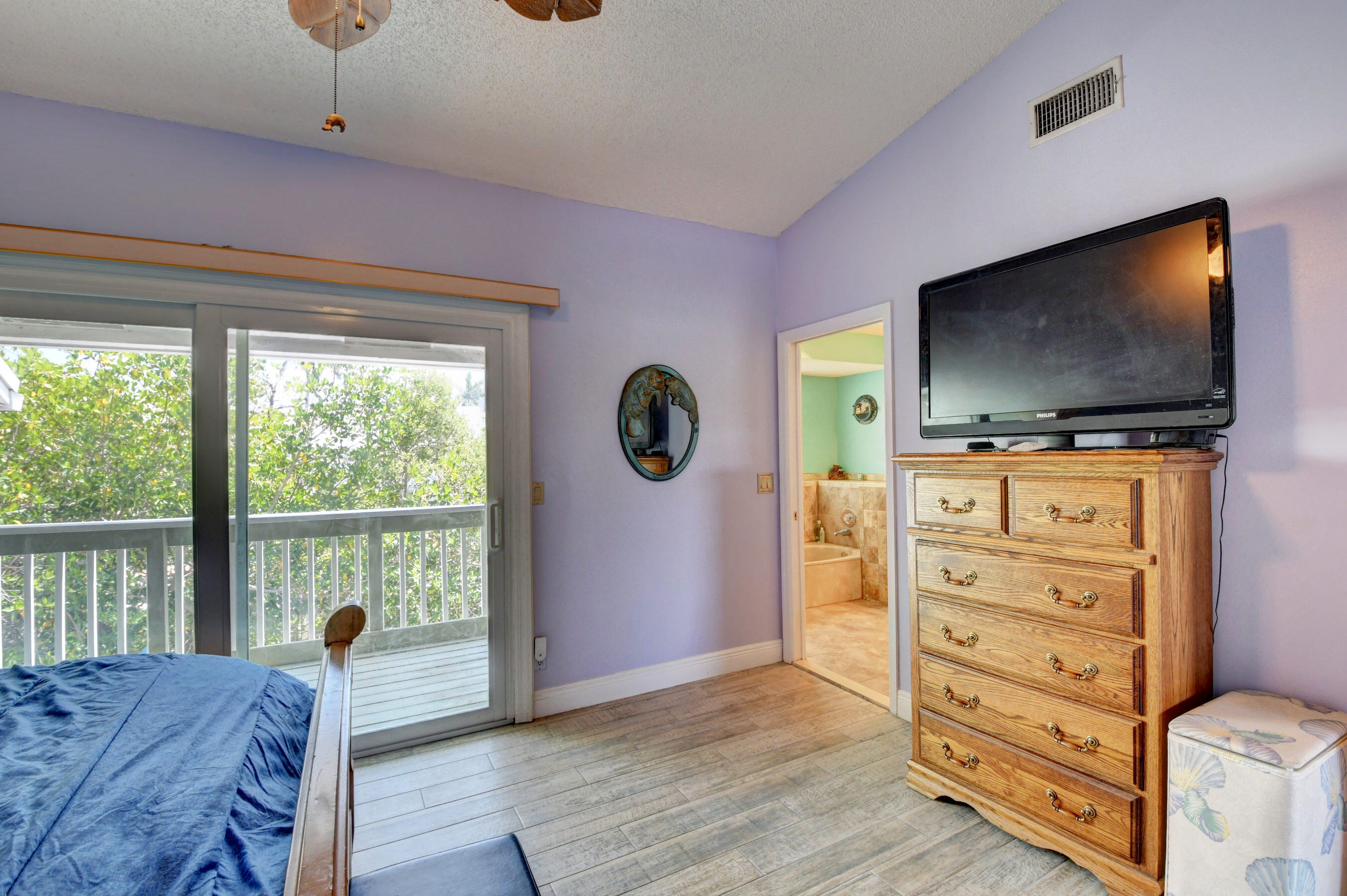 646 Mariners Way Boynton Beach, FL 33435 - Photo 36 of 49 Master Bedroom + Bathroom