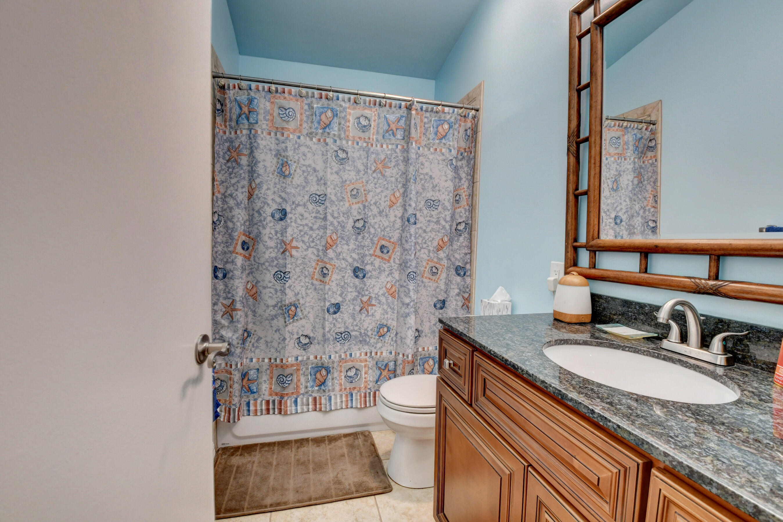 646 Mariners Way Boynton Beach, FL 33435 - Photo 46 of 49 Guest Bath