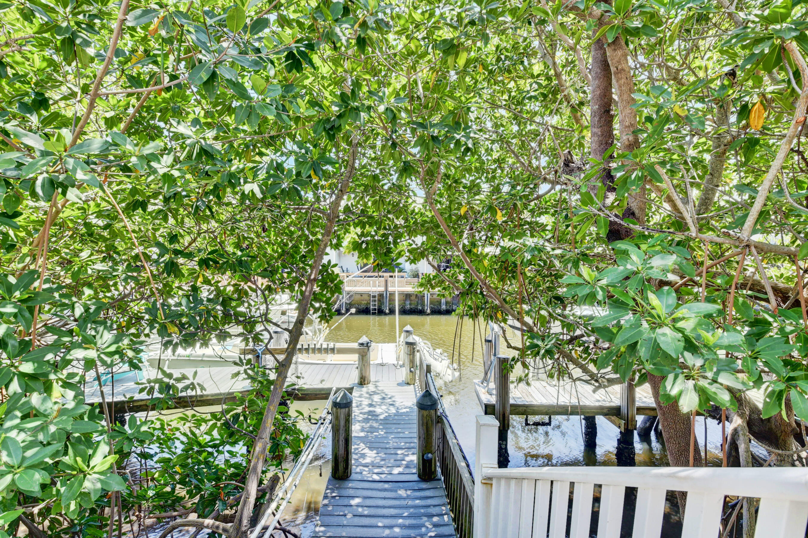646 Mariners Way Boynton Beach, FL 33435 - Photo 48 of 49 Steps to Boat Dock