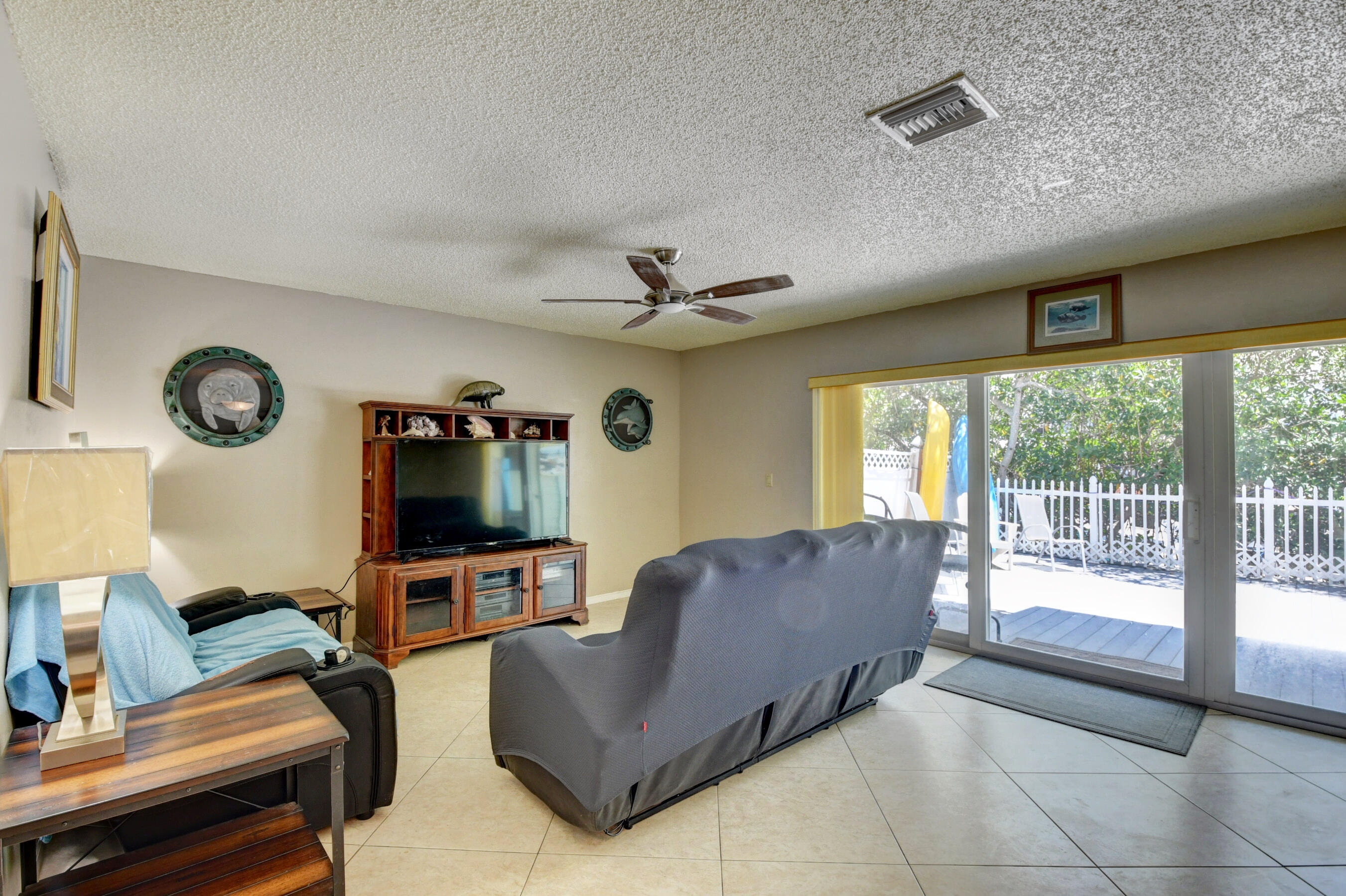 646 Mariners Way Boynton Beach, FL 33435 - Photo 5 of 49 Impact Sliders