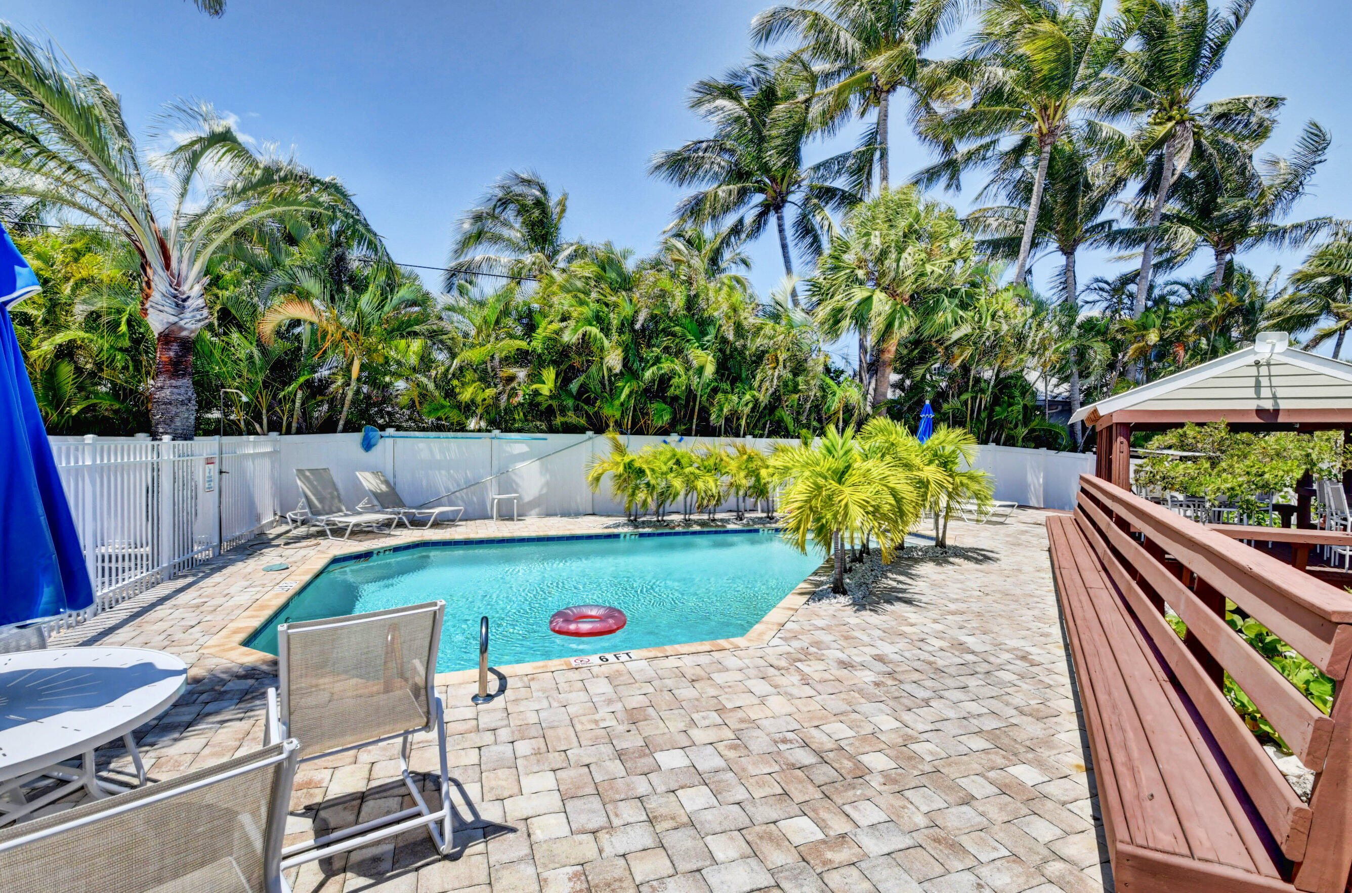 646 Mariners Way Boynton Beach, FL 33435 - Photo 10 of 49 Heated Cooled Pool