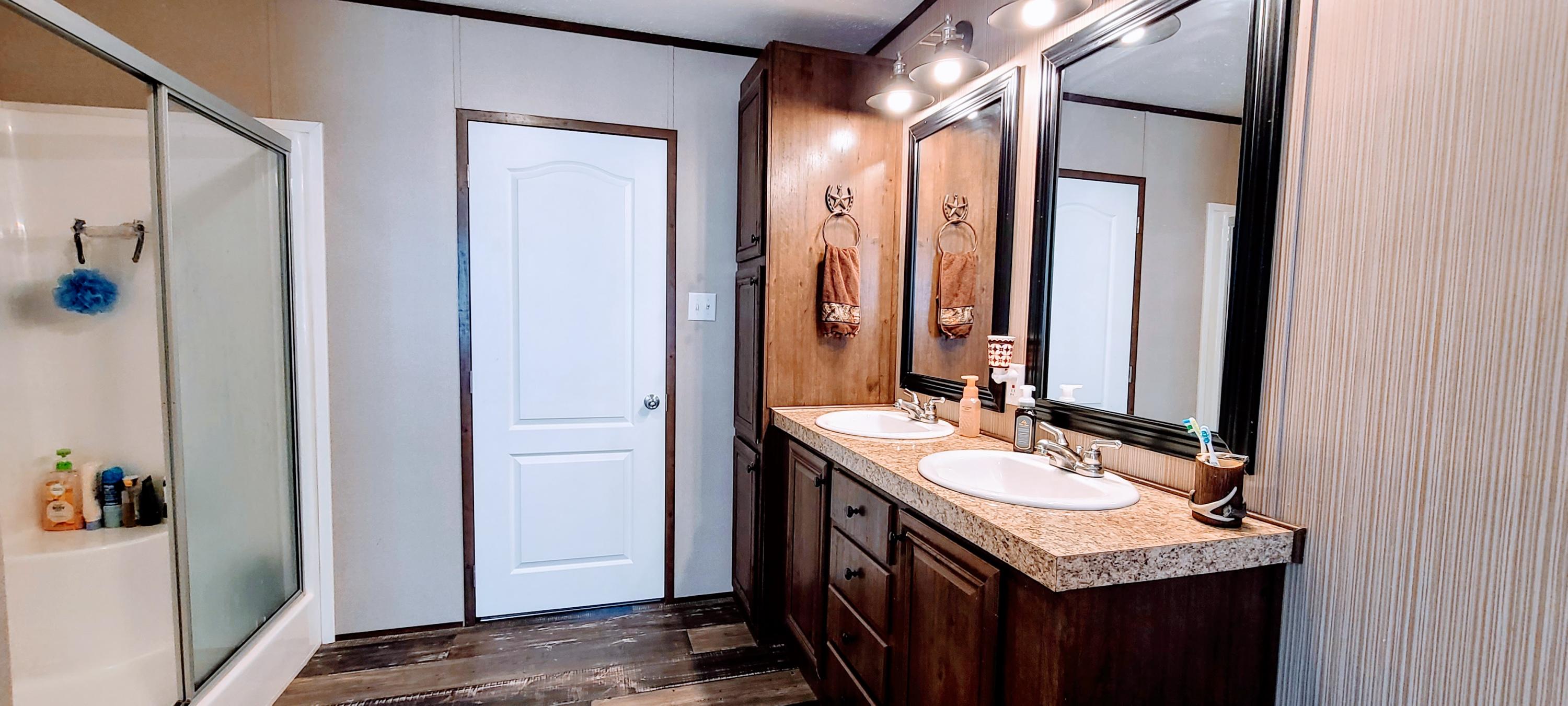 429 Pea Ridge Road Sunbright, TN 37872 - Photo 11 of 38 Master Bath