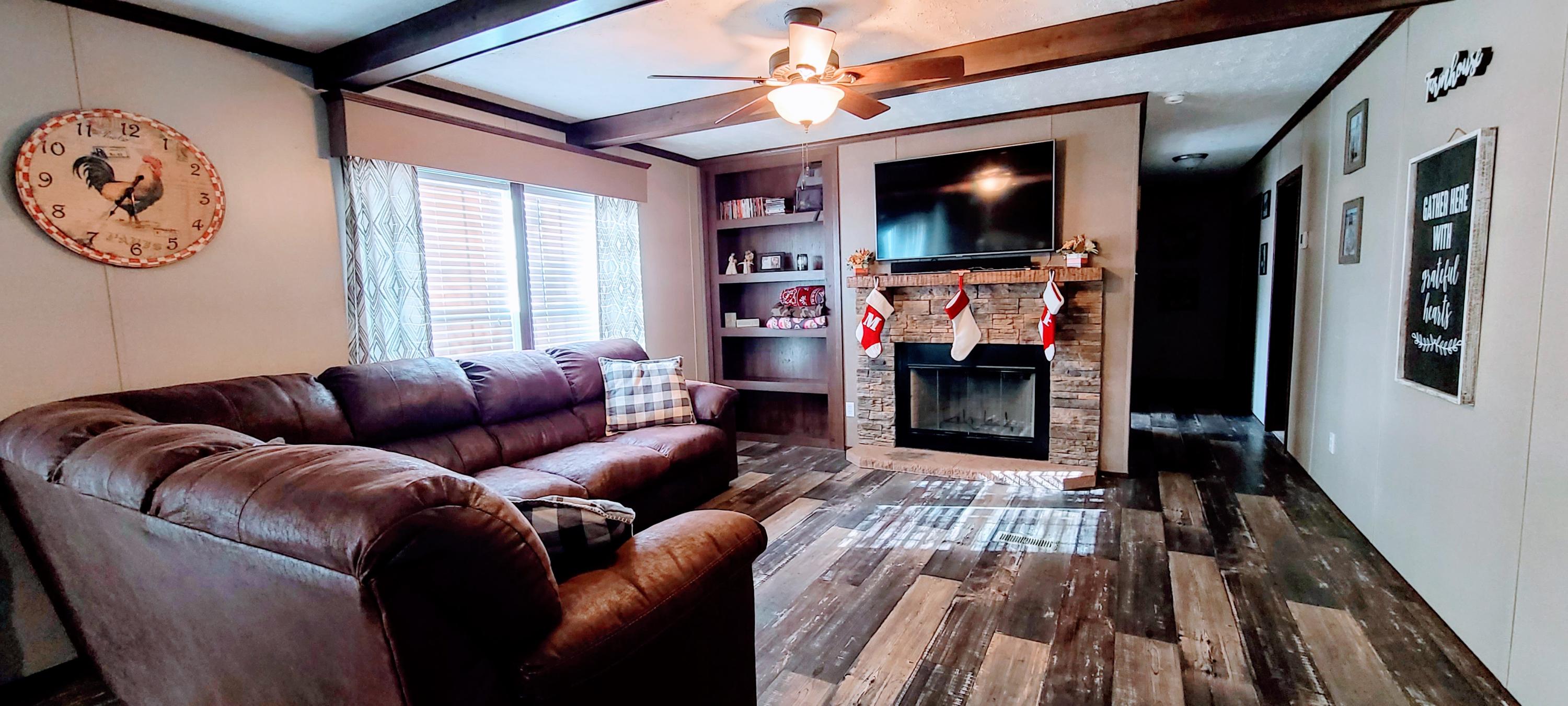 429 Pea Ridge Road Sunbright, TN 37872 - Photo 3 of 38 Den