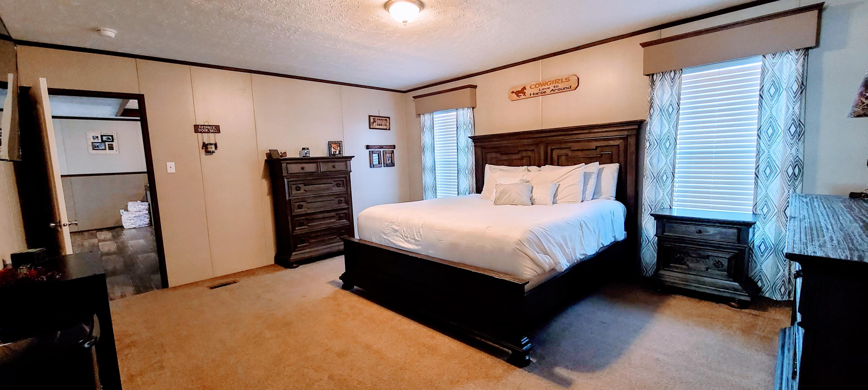 429 Pea Ridge Road Sunbright, TN 37872 - Photo 7 of 38 Master Bedroom