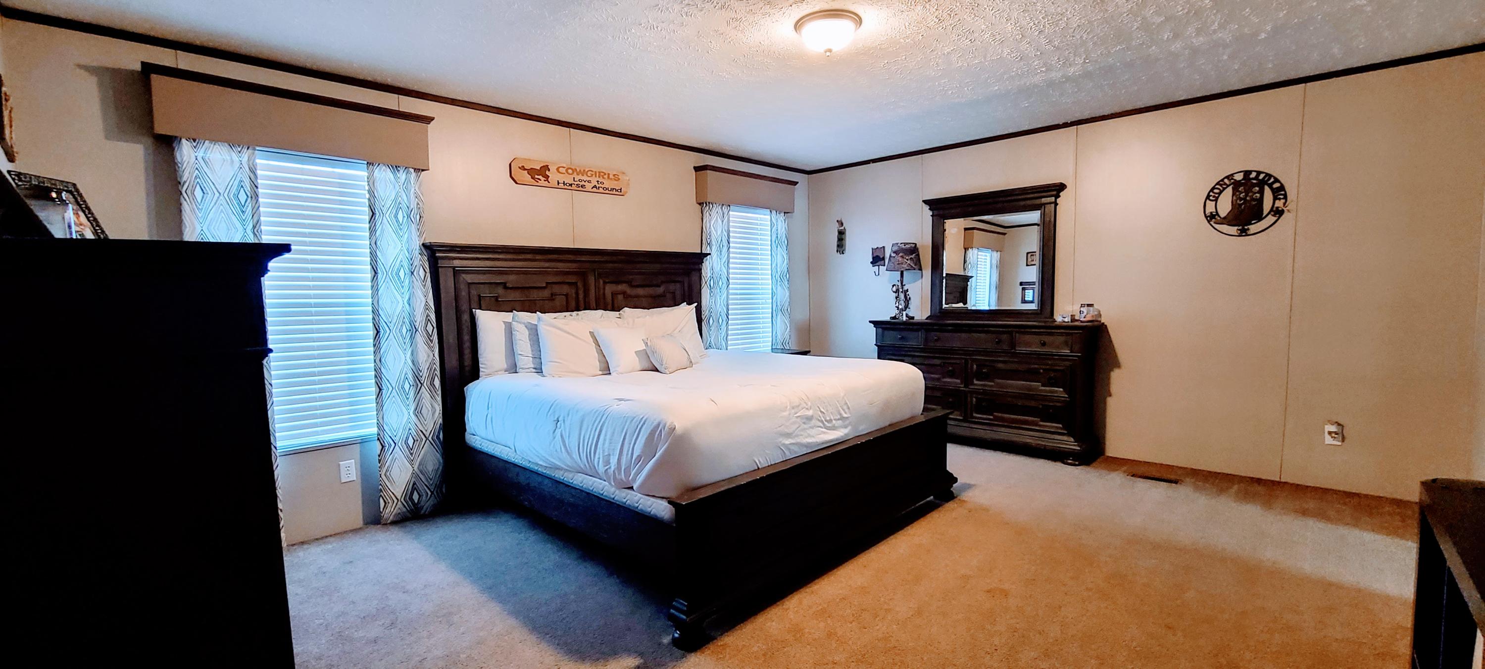 429 Pea Ridge Road Sunbright, TN 37872 - Photo 8 of 38 Master Bedroom