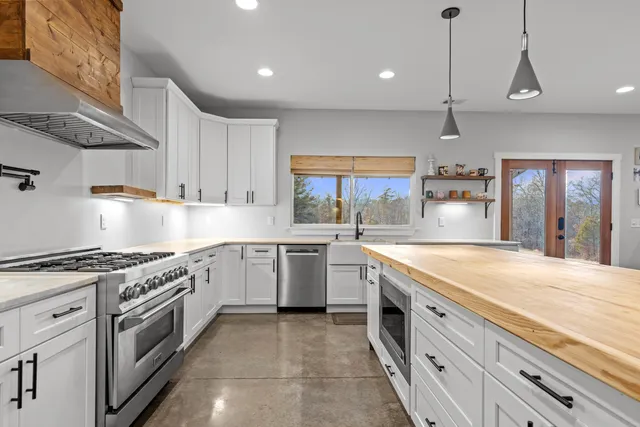 $775,000 | 413 Harp Switch Road, Chickamauga, GA 30707