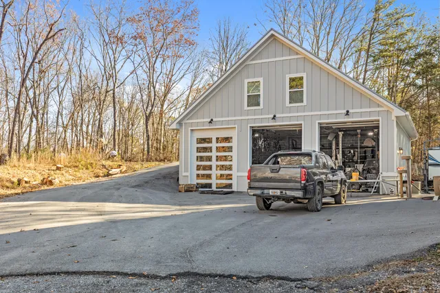 $775,000 | 413 Harp Switch Road, Chickamauga, GA 30707