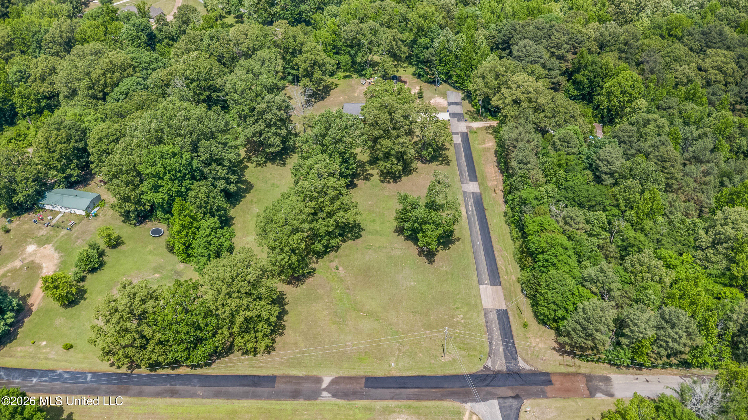 6759 Trinity Drive Hernando, MS 38632 - Photo 2 of 27 34_dji_0045_print