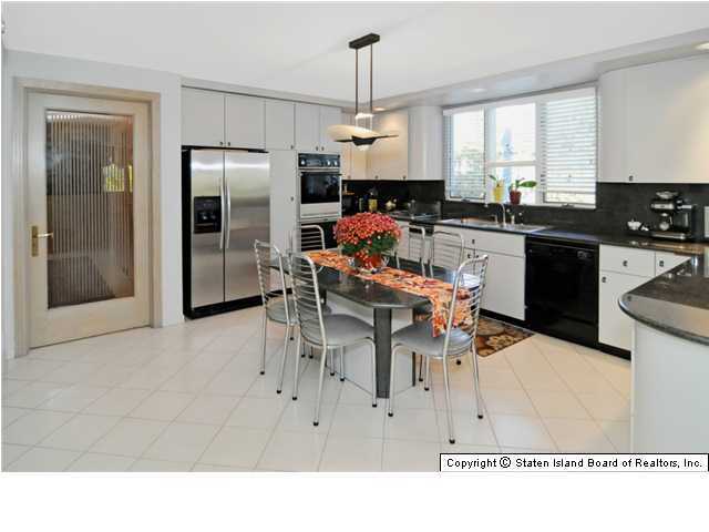761 Sheldon Avenue Staten Island, NY 10312 - Photo 6 of 20 Additional Photo