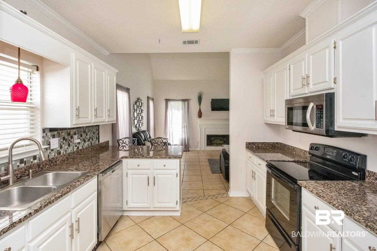 817 Wesley Avenue Mobile, AL 36609 - Photo 6 of 28