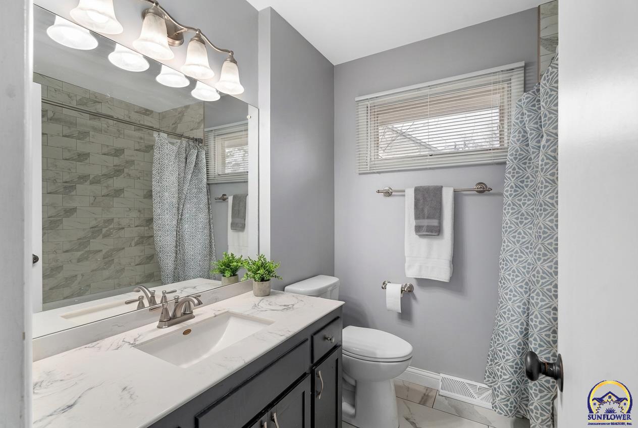 1530 Southwest Wayne Avenue Topeka, KS 66604 - Photo 21 of 41