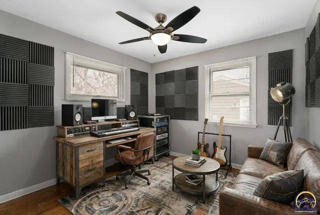 $195,000 | 1530 Southwest Wayne Avenue, Topeka, KS 66604