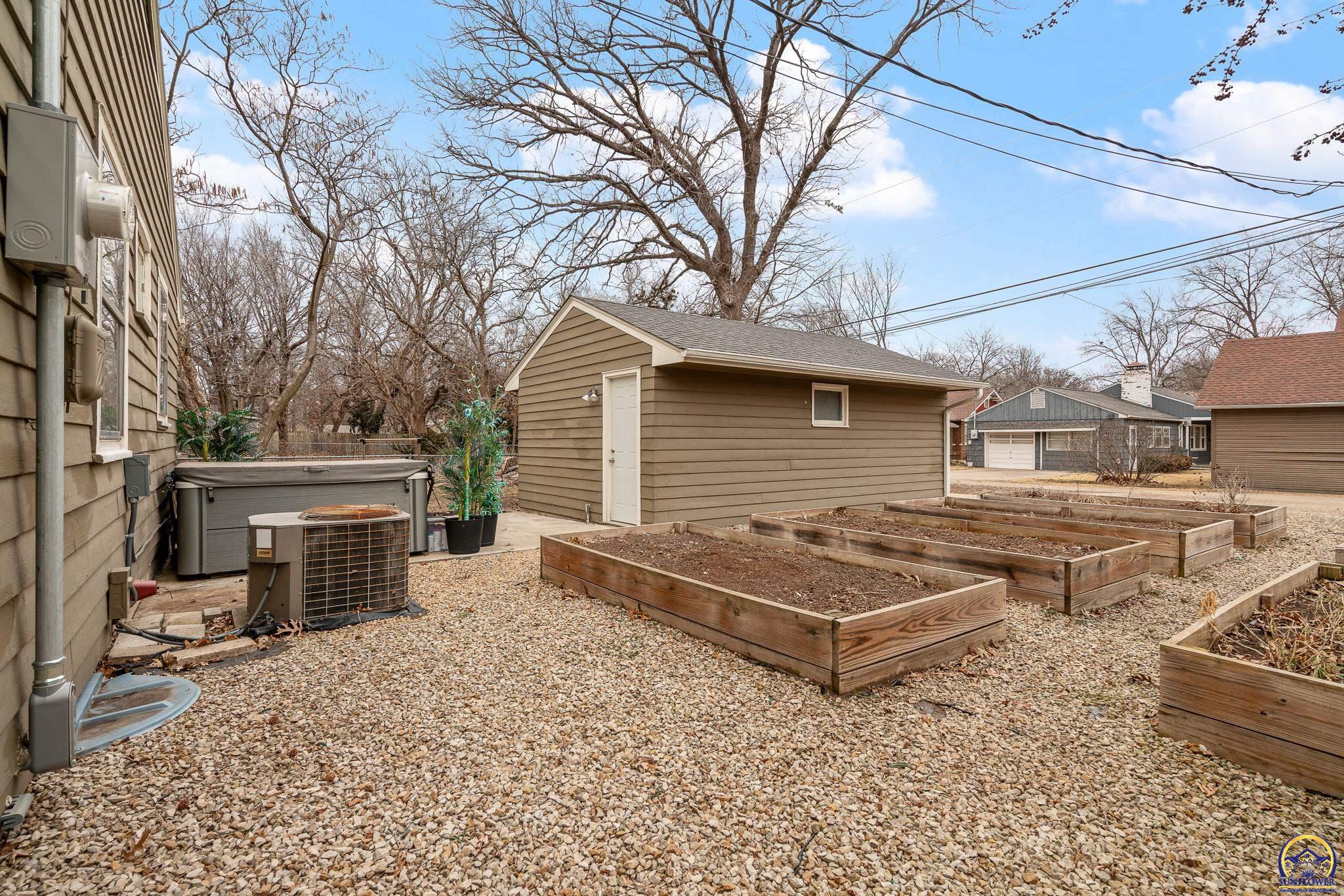 1530 Southwest Wayne Avenue Topeka, KS 66604 - Photo 31 of 41