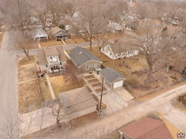 $195,000 | 1530 Southwest Wayne Avenue, Topeka, KS 66604