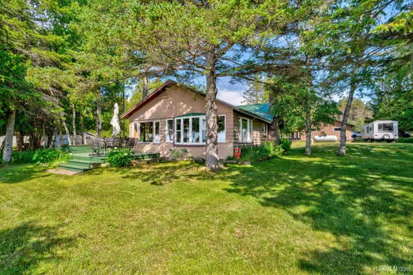 $350,000 | 703 N Corbridge Road, Gulliver, MI 49840