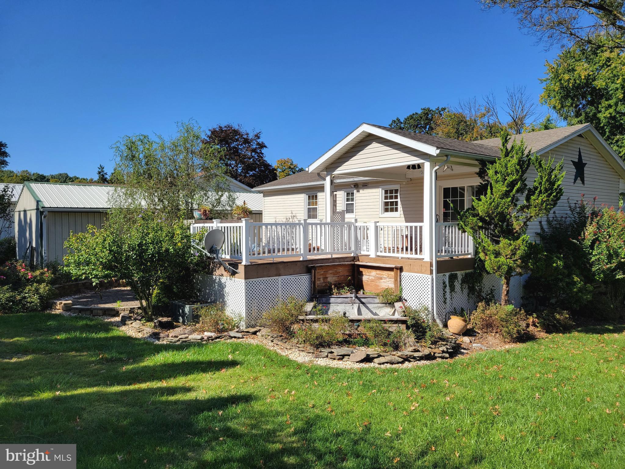 2330 Log Cabin Road York, PA 17408 - Photo 4 of 32