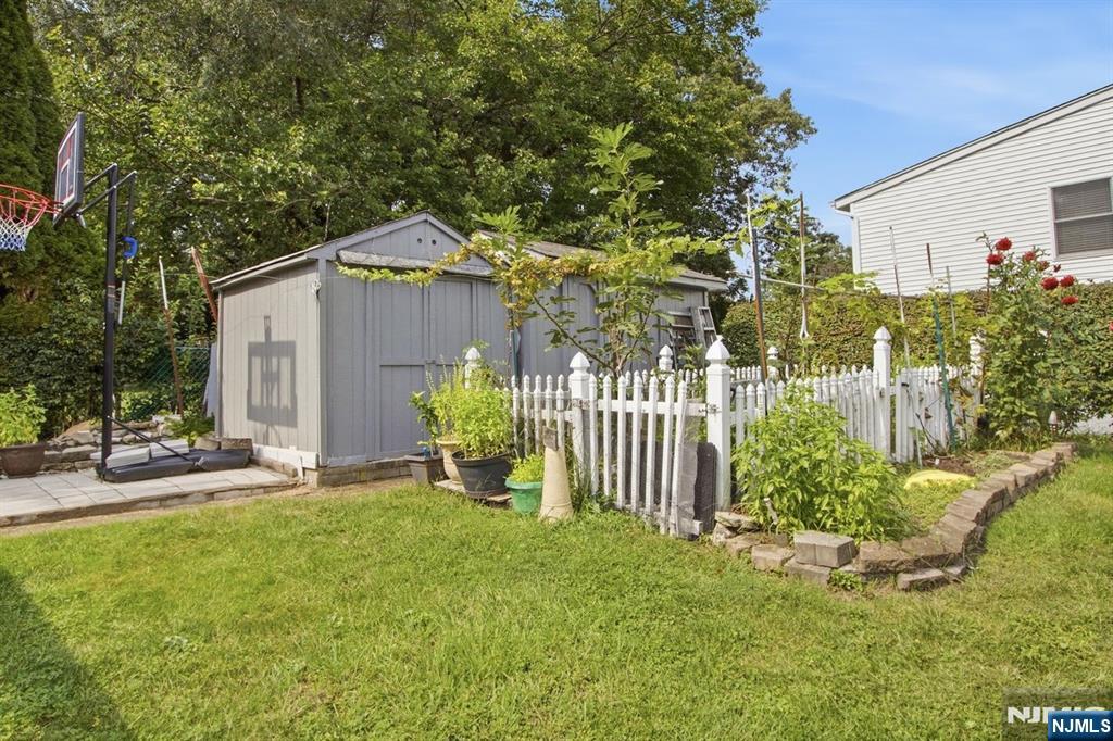 14 Leonard Road Butler, NJ 07405 - Photo 23 of 29 Gallery Image 23