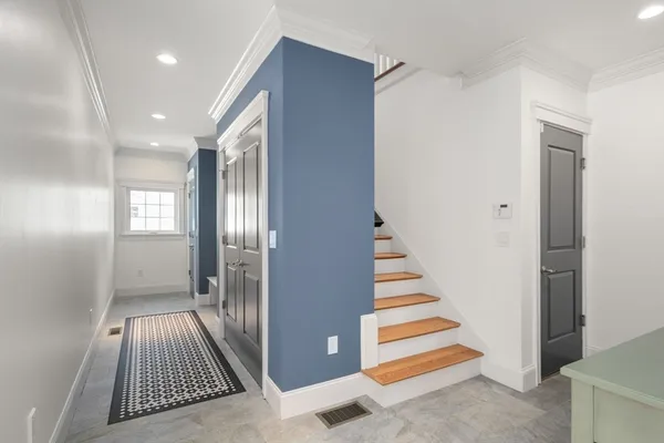 $2,995,000 | 8 Lake Street, Lexington, MA 02421