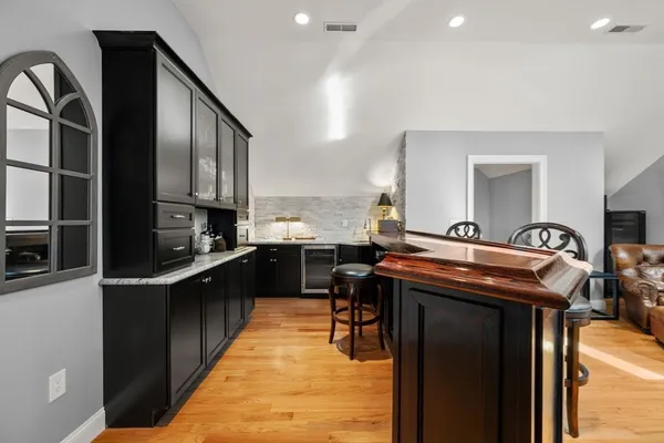 $2,995,000 | 8 Lake Street, Lexington, MA 02421