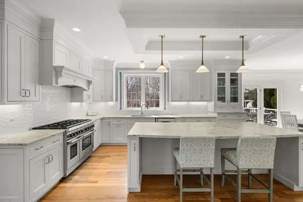 $2,995,000 | 8 Lake Street, Lexington, MA 02421