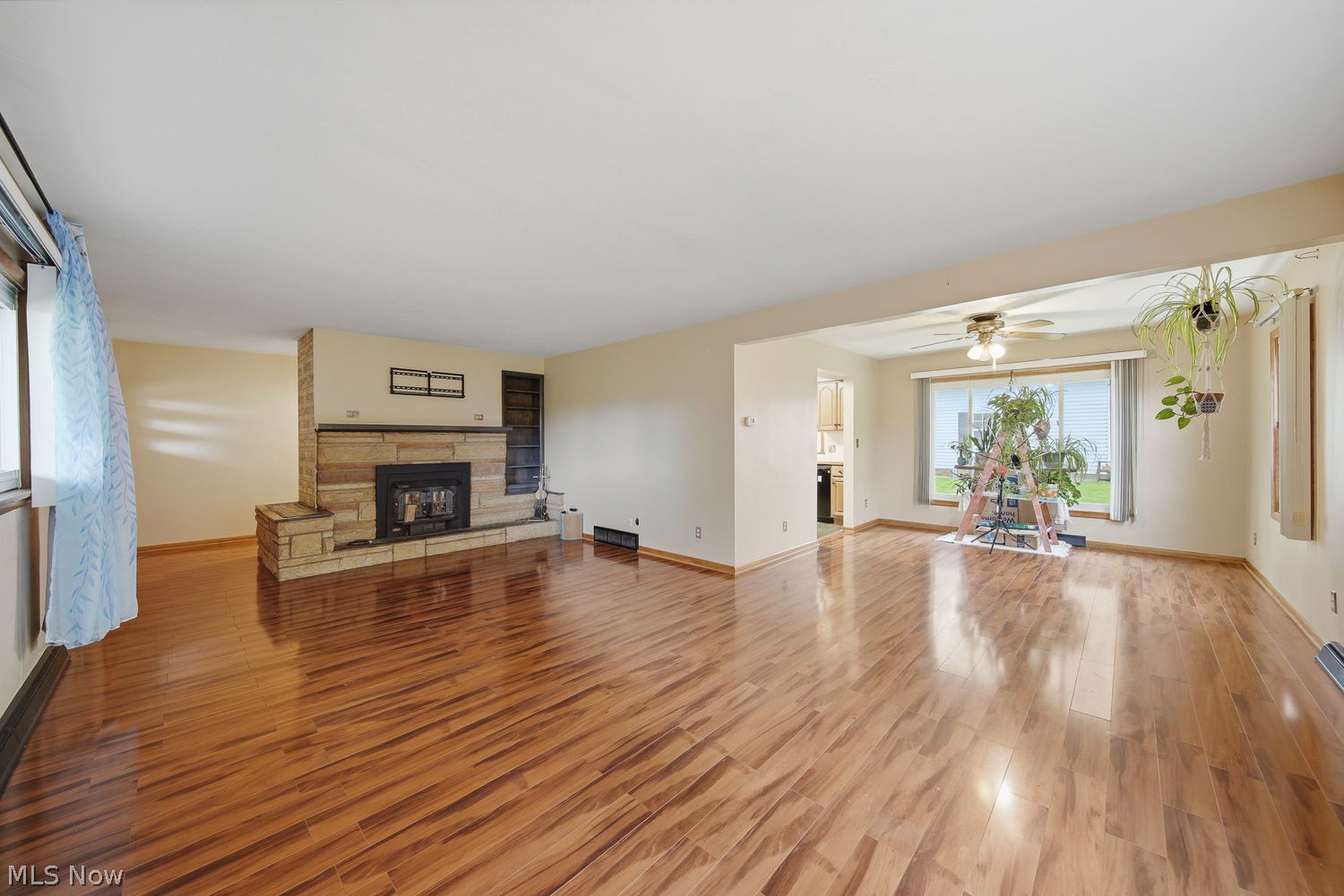 1556 Koons Road North Canton, OH 44720 - Photo 17 of 30 Living room with